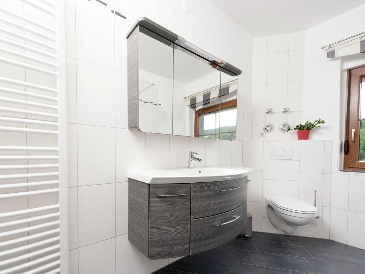 Cozy Apartment In Ore Mountains With Balcony Breitenbrunn  Cameră foto